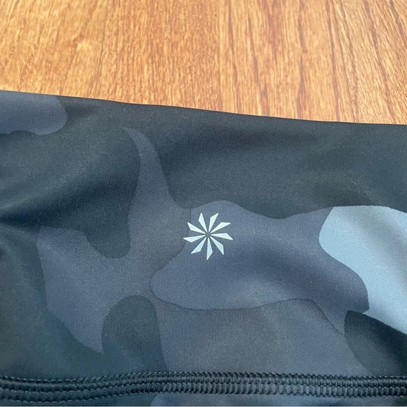 Athleta Camo Contender 7/8 Tights Pants size S - Picture 9 of 16